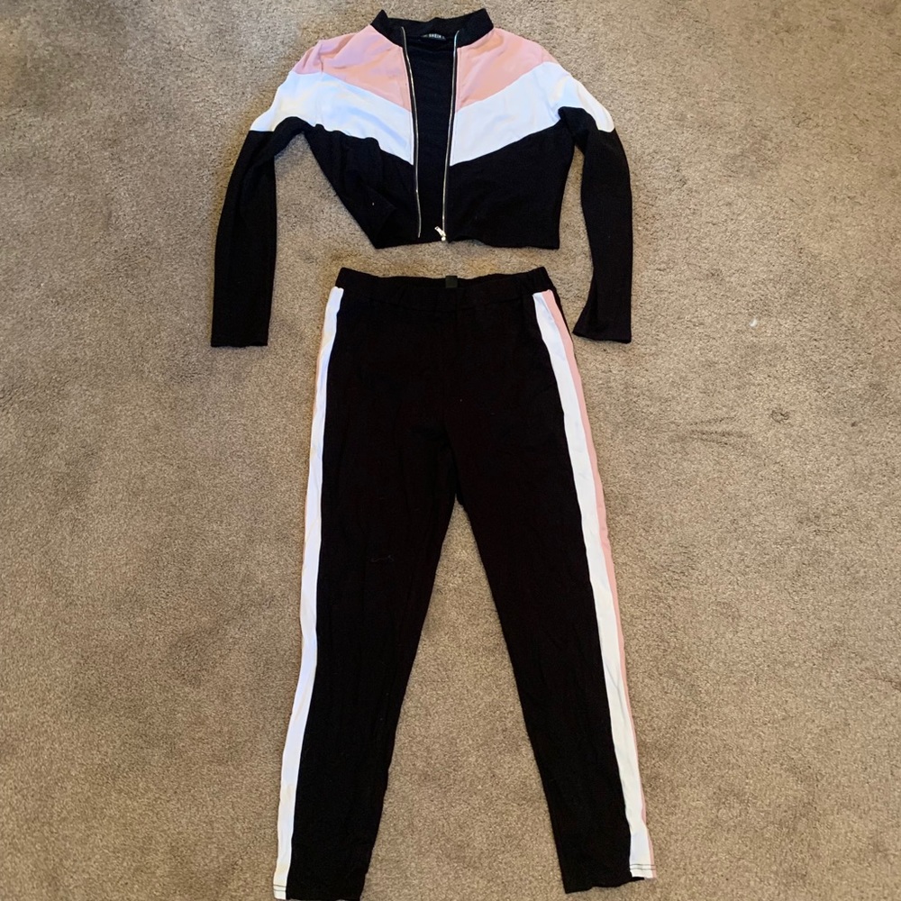 2 piece legging set.